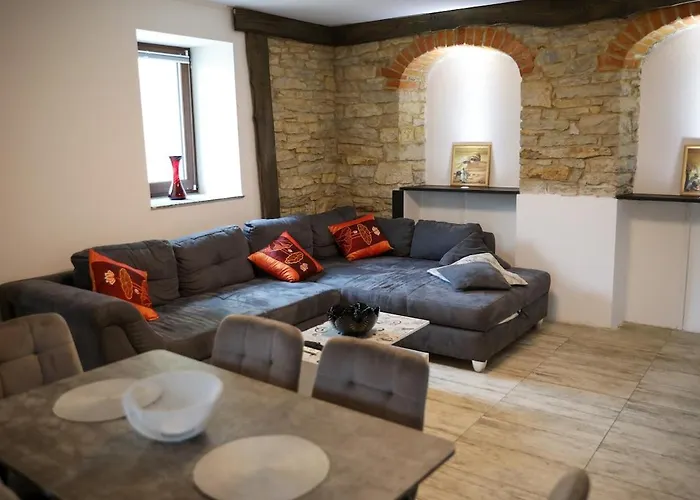 Grosse Wohnung In Dresden
